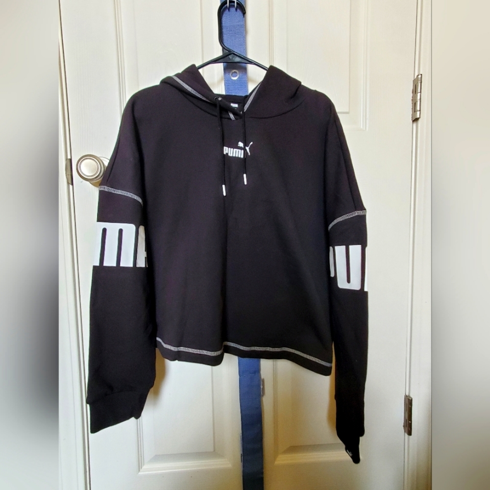 Puma Cropped Black Hoddie